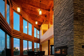 Luxury Cabin on 40 Private Acres - Wraparound Deck - Near Zion National Park